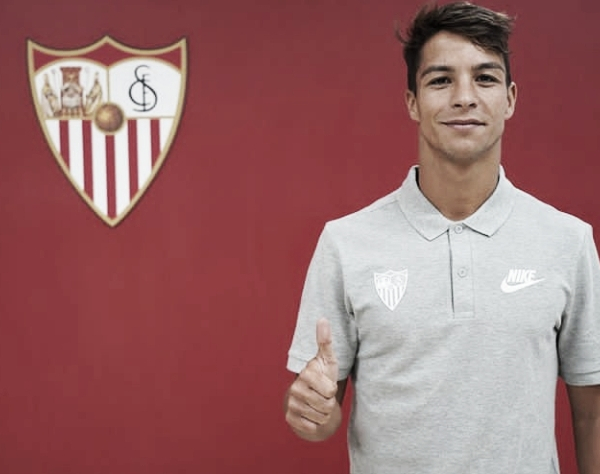 Sevilla anuncia contratação de Óliver Torres por cinco temporadas