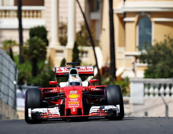 Fp3, La roulette di Montecarlo si ferma sul rosso, Vettel davanti