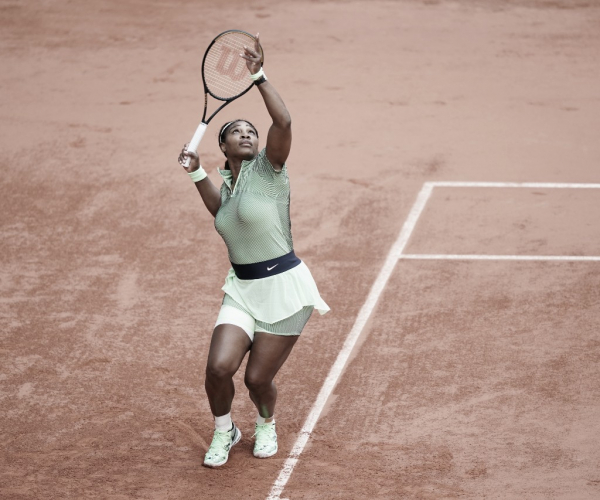 Serena Williams toma susto, mas bate Buzarnescu em Roland Garros