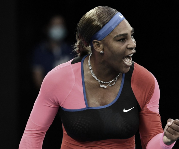 Serena se impõe, elimina Halep e marca encontro contra Osaka no Australian Open