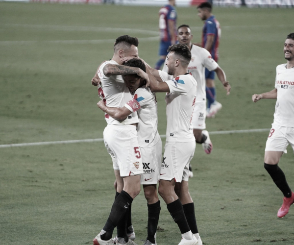 Com meia Ocampos de goleiro nos minutos finais, Sevilla consegue vitória dura contra Eibar