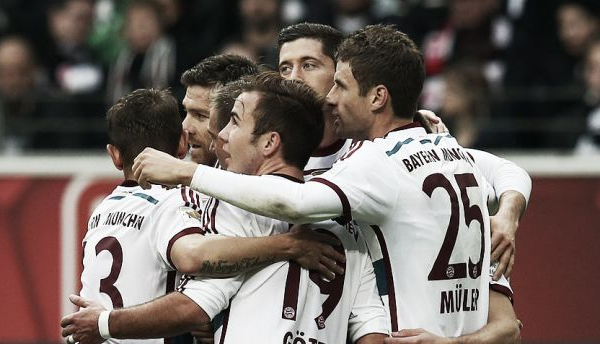 Com hat-trick de Müller, Bayern goleia Eintracht em Frankfurt e aumenta vantagem na liderança