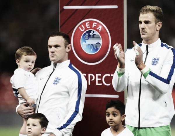 Hart asegura que Rooney sigue siendo el capitán de Inglaterra