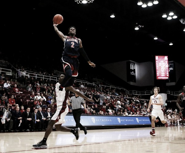 #18 Arizona WIldcats handle Stanford Cardinal easily in blowout victory on the road