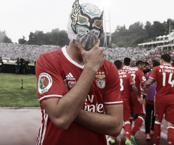 Raúl Jiménez: o matador 'Sin Cara' em quem o Benfica confia