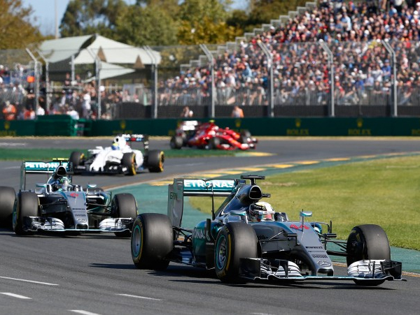 Vuelta al 2015: GP de Australia: solo once coches terminan la carrera