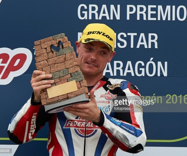 Faultless ride from Lowes sees the Brit win the Moto2 in Aragon