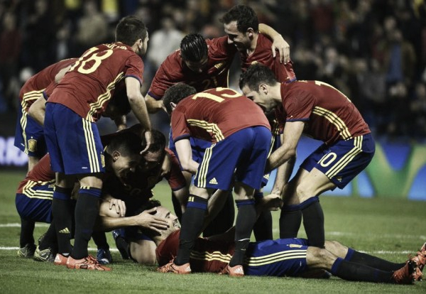 La Spagna regola l'Inghilterra 2-0