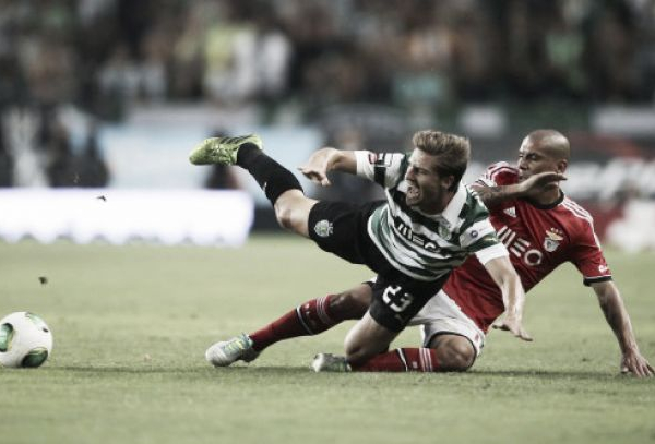 Benfica e Sporting empatam no primeiro clássico da Liga Sagres
