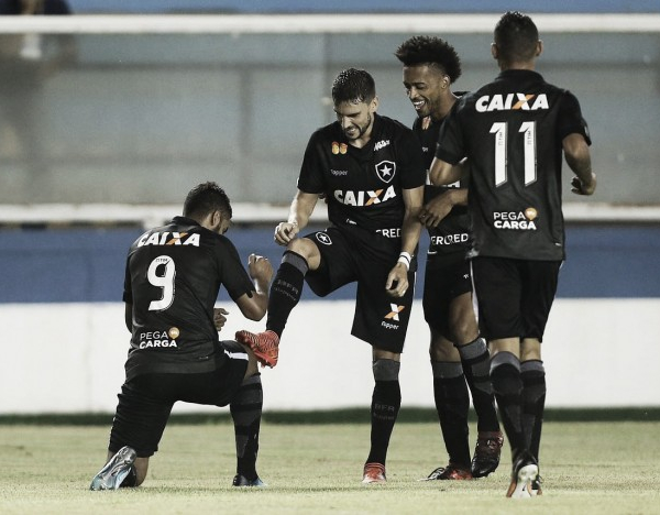 Desencantou: Botafogo bate o Macaé e assume vice-liderança do Grupo C na Taça Guanabara