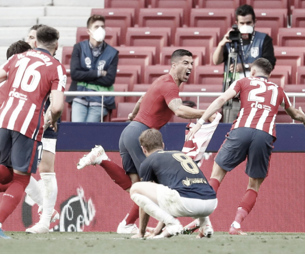 Suárez marca gol da virada, Atlético de Madrid bate Osasuna e segue líder de LaLiga