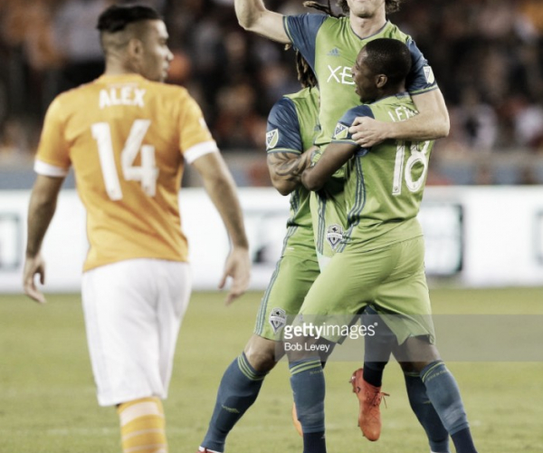 Seattle Sounders take care of business, defeat the Houston Dynamo 2-0