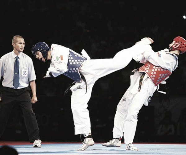 Taekwondoínes olímpicos reciben plática sobre arbitraje