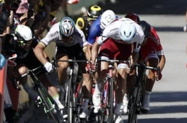 Tour De France 2017: Sagan disqualified after crash