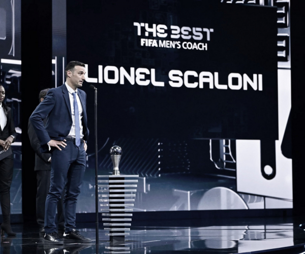 Campeão da Copa, Lionel Scaloni é eleito melhor treinador do mundo pela FIFA