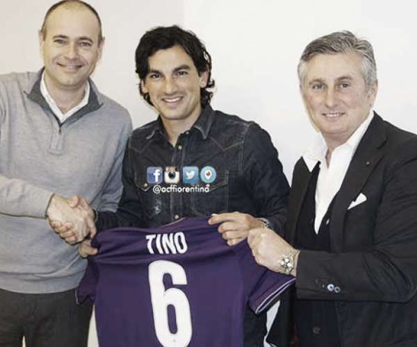 Fiorentina confirma contratações de volante Tino Costa e de atacante Mauro Zárate