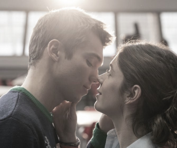 Netflix pone fecha a "Todas las veces que nos enamoramos", la nueva serie de Carlos Montero
