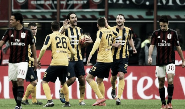 Un bruttissimo Milan non va oltre l'1-1 contro un positivo Hellas Verona