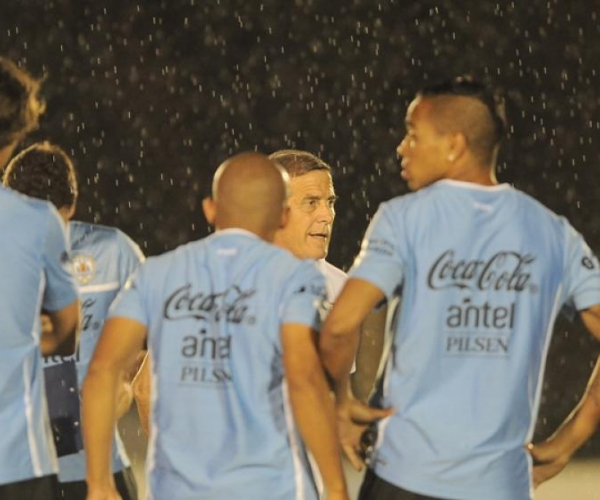 Uruguai esconde o jogo na preparação para o confronto contra o Taiti
