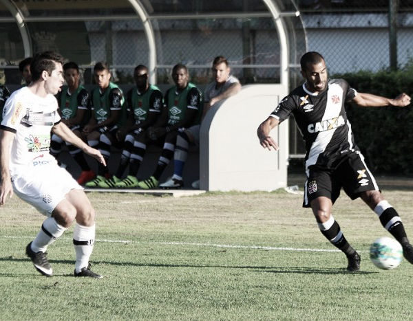 Tupi e Vasco ficam no empate em jogo disputado no Mário Helênio