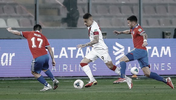 Perú se impone ante
Chile 2-0 