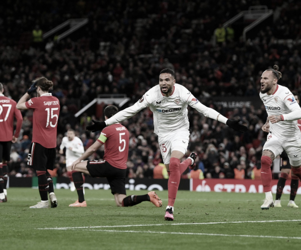 Manchester United faz dois gols contra no fim e cede empate ao Sevilla pela Liga Europa
