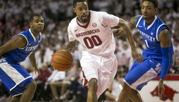 Arkansas Razorbacks - Kentucky Wildcats Live Score and Commentary of 2015 College Basketball