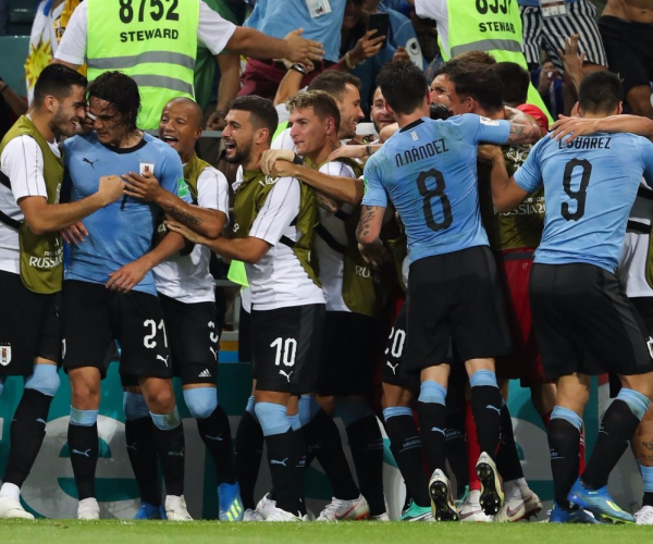 Uruguay, garra e Cavani: Celeste ai quarti