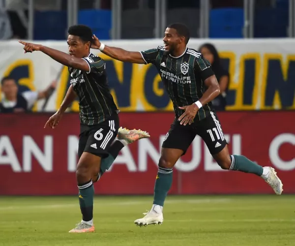 Los Angeles Galaxy 4-1 Portland: Hosts put on show in decisive victory