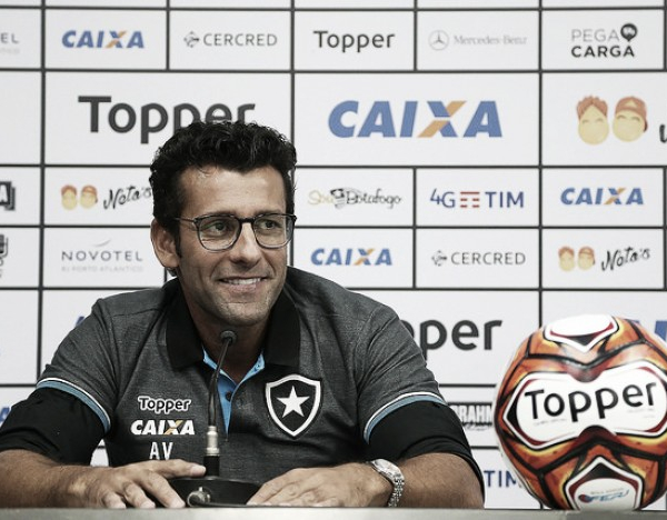 Apresentado no Botafogo, Valentim agradece Cuca e cita lado estudioso: "Me preparei muito"