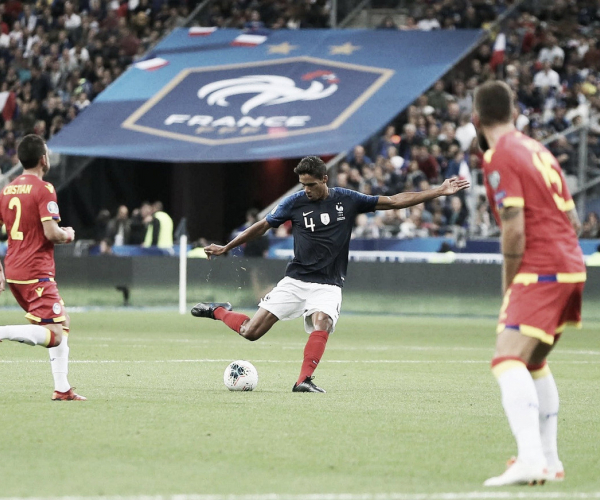

Varane, titular en la cómoda victoria francesa

