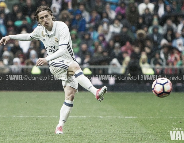 Modric rechaça saída do Real Madrid e admite vontade de aposentar no clube