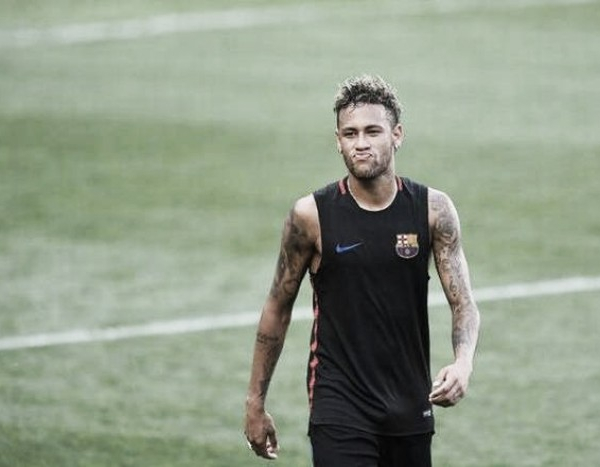Neymar abandona treino do Barcelona após briga com Nelson Semedo