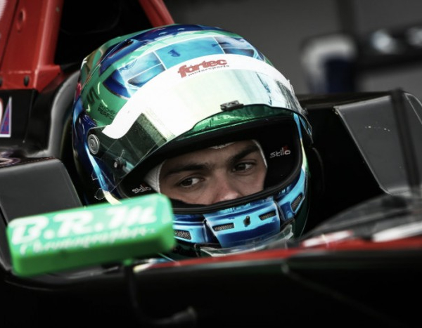 Toque impede novo Top-10 de Bruno Baptista em Assen pela Fórmula Renault