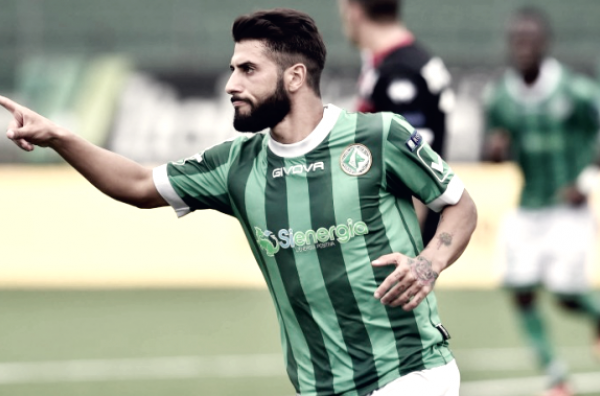 Serie B - Avellino da sogno, Paghera e Verde mettono in ginocchio il Verona (2-0)