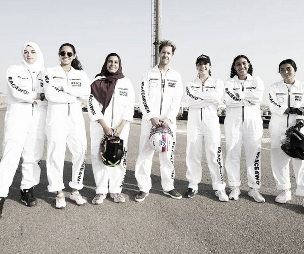 Sebastian Vettel organiza un evento de karting femenino en
Yeda