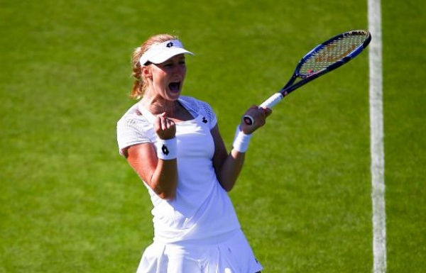 WTA Eastbourne: Vinci subito fuori, Makarova si impone in rimonta