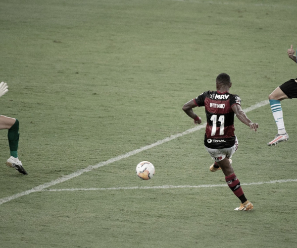 Brincou de perder gols: Flamengo desperdiça chances claras e paga caro