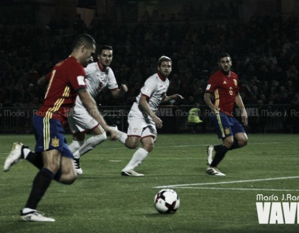 Vitolo no participa en la sufrida victoria de España en Macedonia