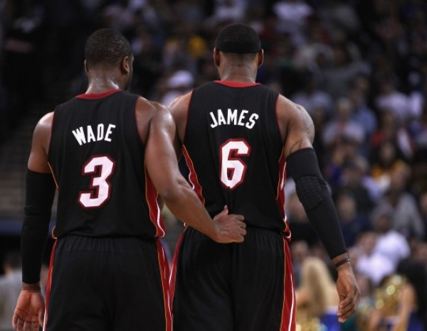 NBA - Cleveland all'esame Chicago: James ritrova Wade. I Lakers in Canada affrontano i Raptors
