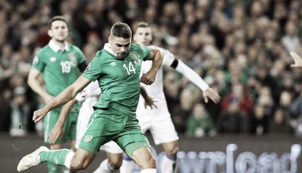 Republic of Ireland 2-0 Bosnia-Herzegovina: Walters double sends Ireland to Euro 2016