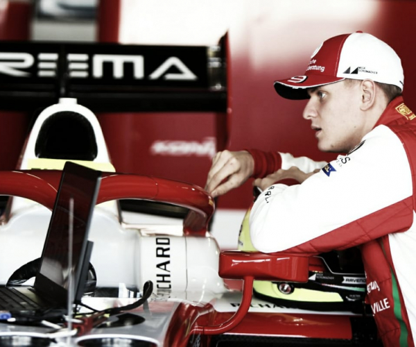 Mick Schumacher é chamado pela Ferrari e Alfa Romeo para testes na Formula 1