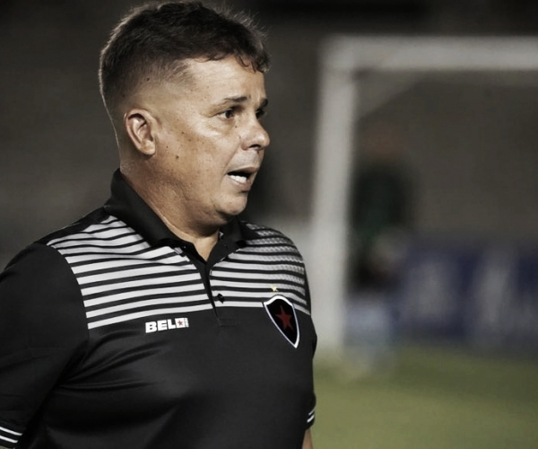 Evaristo Piza não é mais técnico do Botafogo-PB