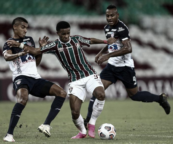 Fluminense joga mal, perde para Junior Barranquilla e não garante vaga antecipada nas oitavas