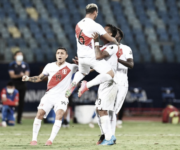 Em jogaço de seis gols, Peru elimina Paraguai nos Pênaltis e avança às semifinais da Copa América