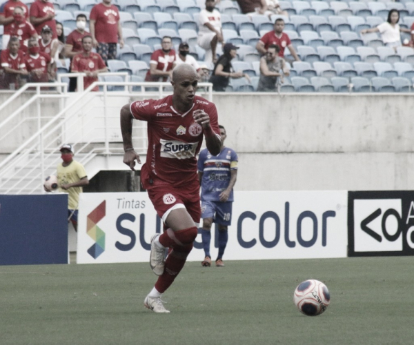 William Marcílio comemora gol em vitória do América-RN e projeta título no segundo turno do Campeonato Potiguar