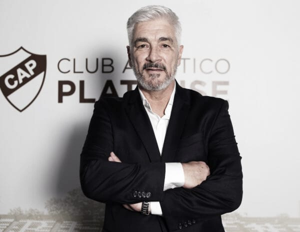 Omar De Felippe: nuevo entrenador de Platense 