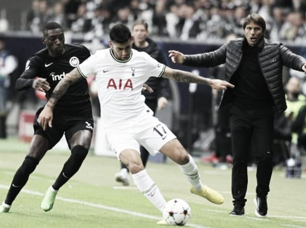Frankfurt e Tottenham empatam pela Champions League e embolam Grupo D