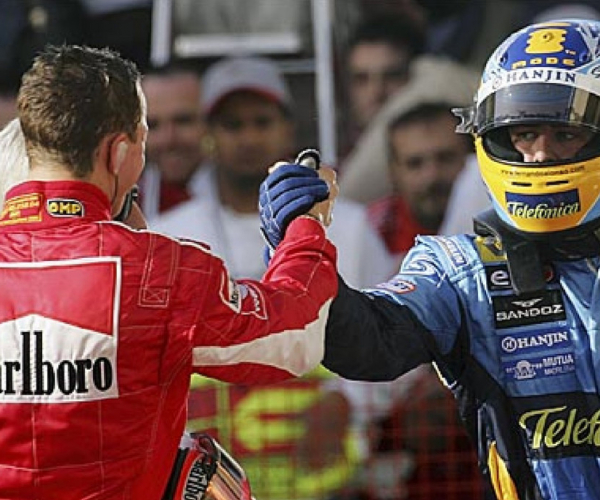 ¿Azul o rojo, Neo? Alonso vs Schumacher, una rivalidad para la historia