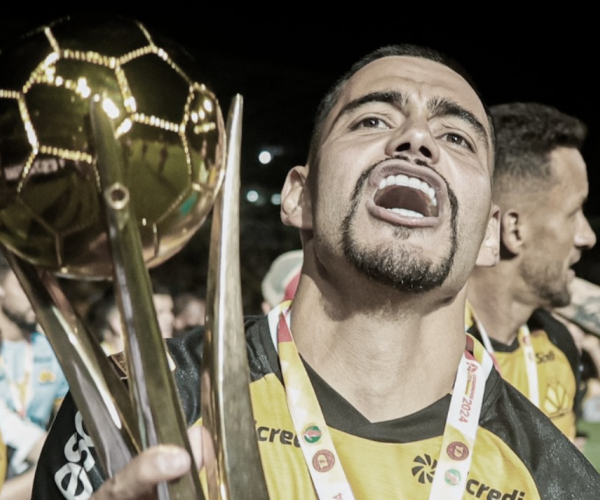 Campeão e eleito para seleção do Catarinense, Barreto celebra sétimo título em seis anos